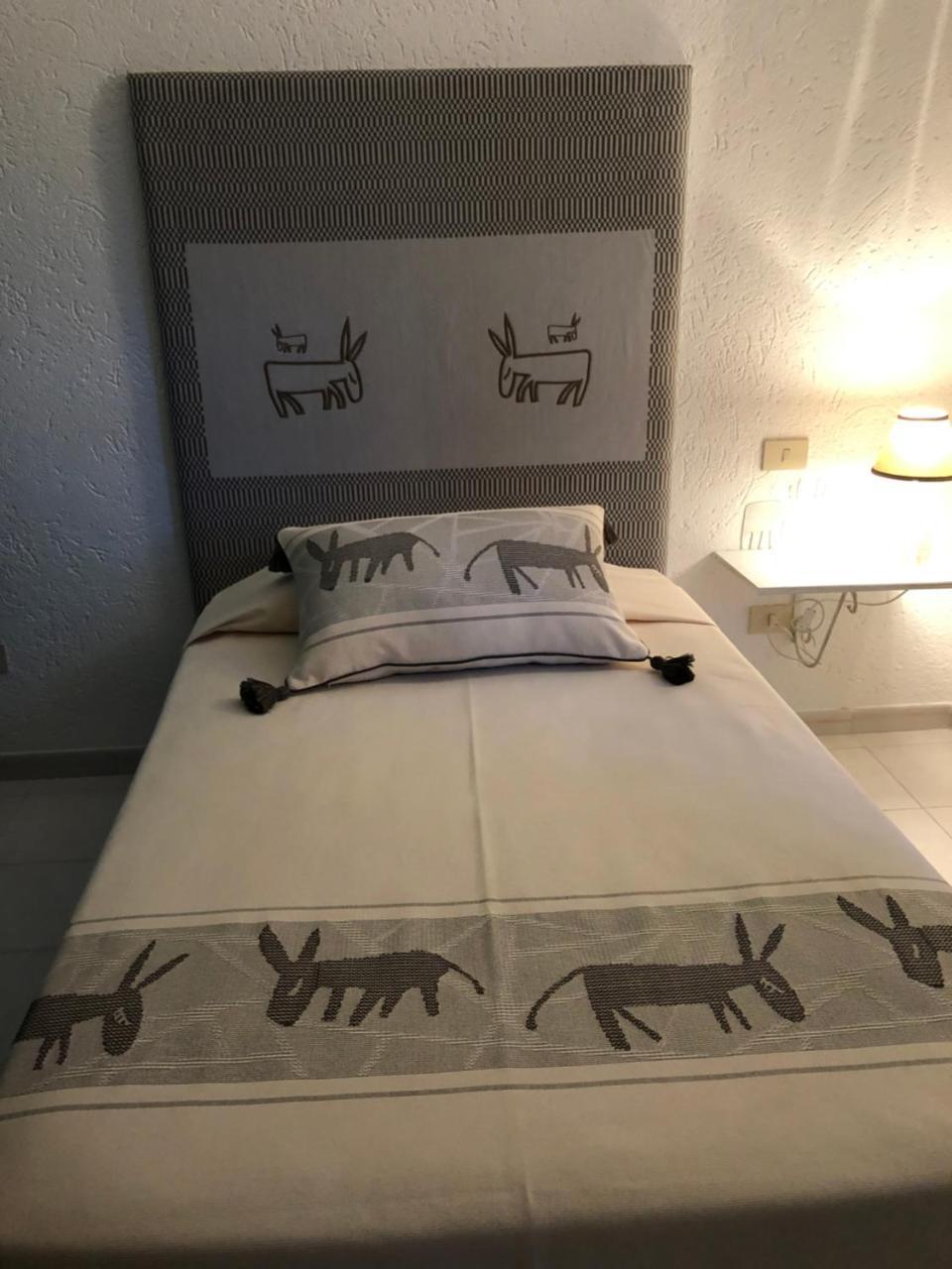 Hotel Canne Al Vento サンタ・テレーザ・ガッルーラ エクステリア 写真